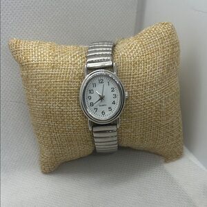 Silver Quartz Watch with Metal Band